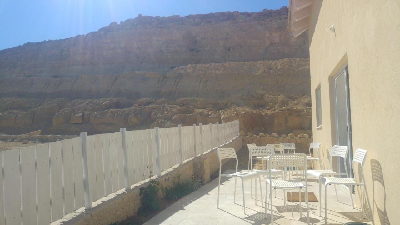 הבית ליד המצוק By The Cliff Mitzpe Ramon Exteriör bild